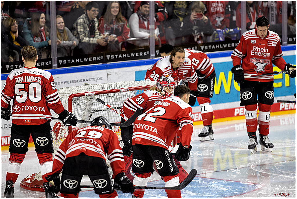 PENNY DEL;  Kölner Haie - Löwen Frankfurt; Köln, 01.12.2022